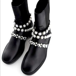 Zara Pearl Straps Boots